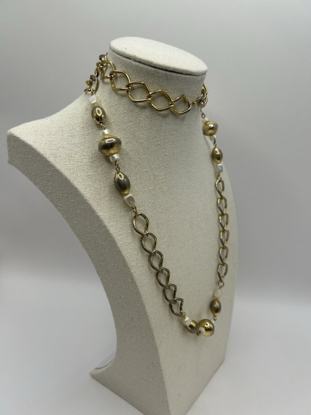 Vintage Gold Tone Metal Bead Chain Necklace Long Link Station Statement Boho Fun - Picture 10 of 13